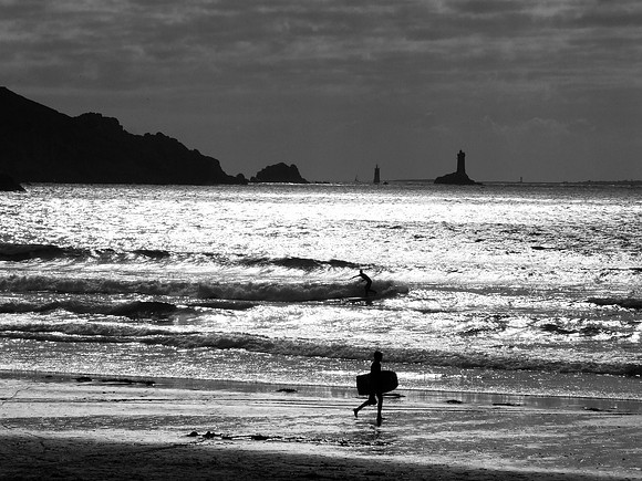 2008_08271506 surf baie sq bw
